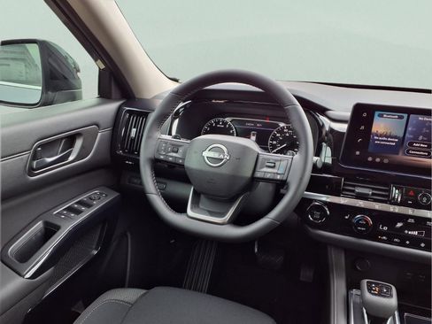 New 2026 Nissan Pathfinder SV image 15