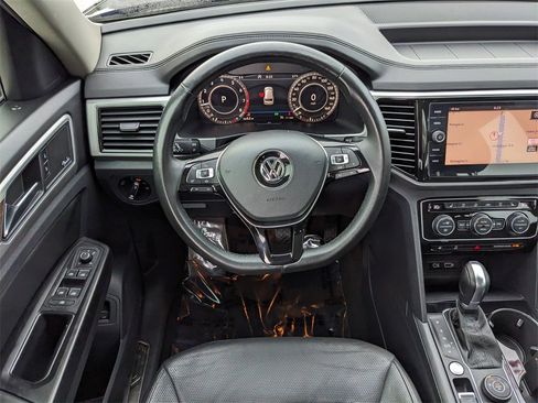 Used 2019 Volkswagen Atlas SEL Premium image 17