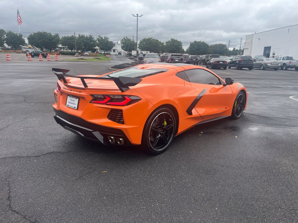 Used 2022 Chevrolet Corvette Stingray Preferred Cpe w/ Z51 Performance Package RWD image 4