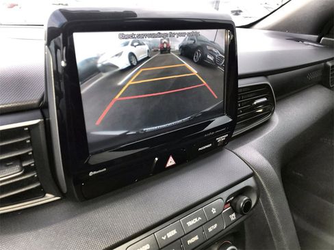 Used 2019 Hyundai Veloster Turbo image 17