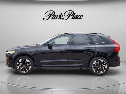 Used 2026 Volvo XC60 B5 Plus w/ Climate Package AWD/4WD image 2