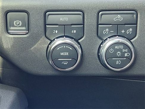 Certified 2025 GMC Sierra 1500 Elevation image 37