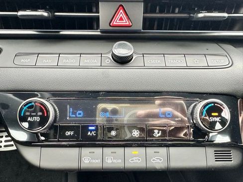 New 2025 Hyundai Elantra SEL FWD image 20