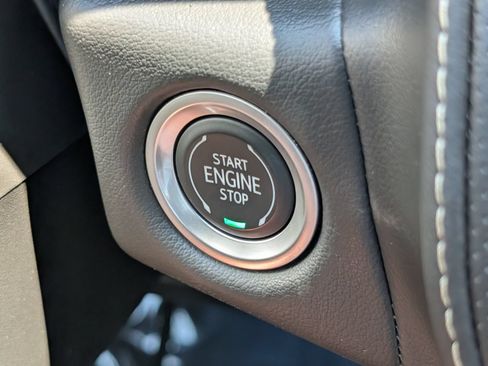 Used 2022 Chevrolet Tahoe Premier AWD/4WD image 30