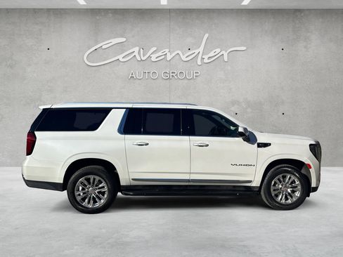 Used 2023 GMC Yukon XL SLT w/ SLT Premium Package image 20