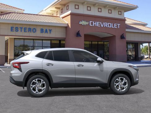 New 2026 Chevrolet Trax LS w/ LS Convenience Package image 5