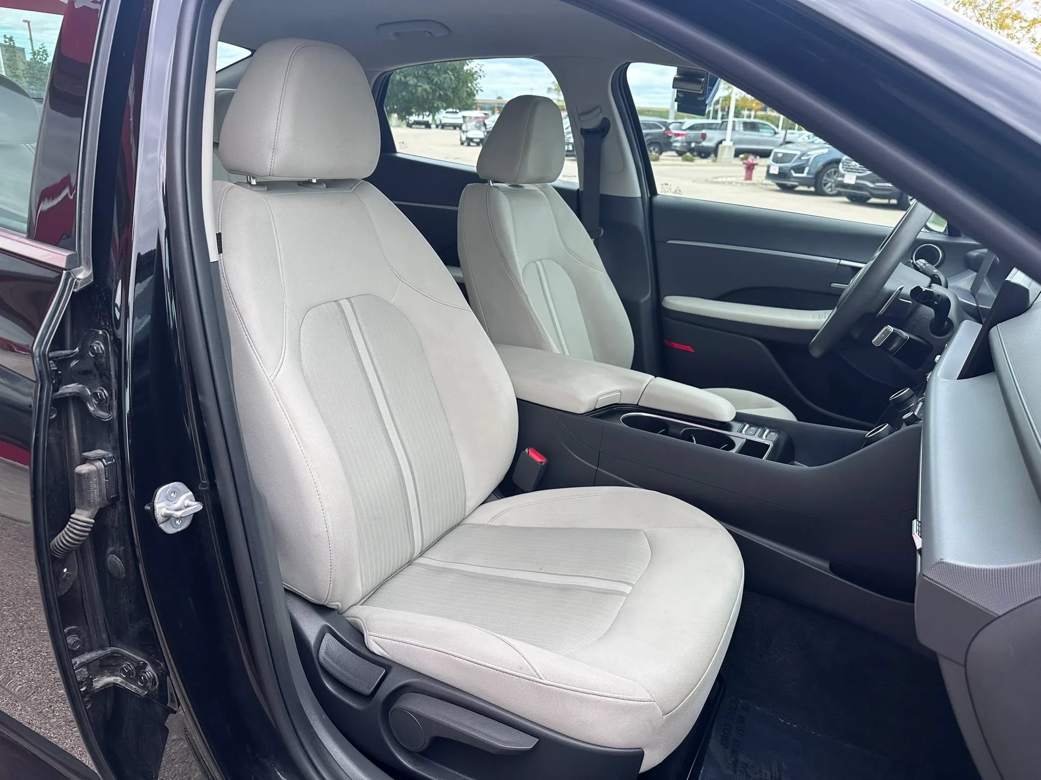 Used 2025 Hyundai Sonata SEL FWD image 10