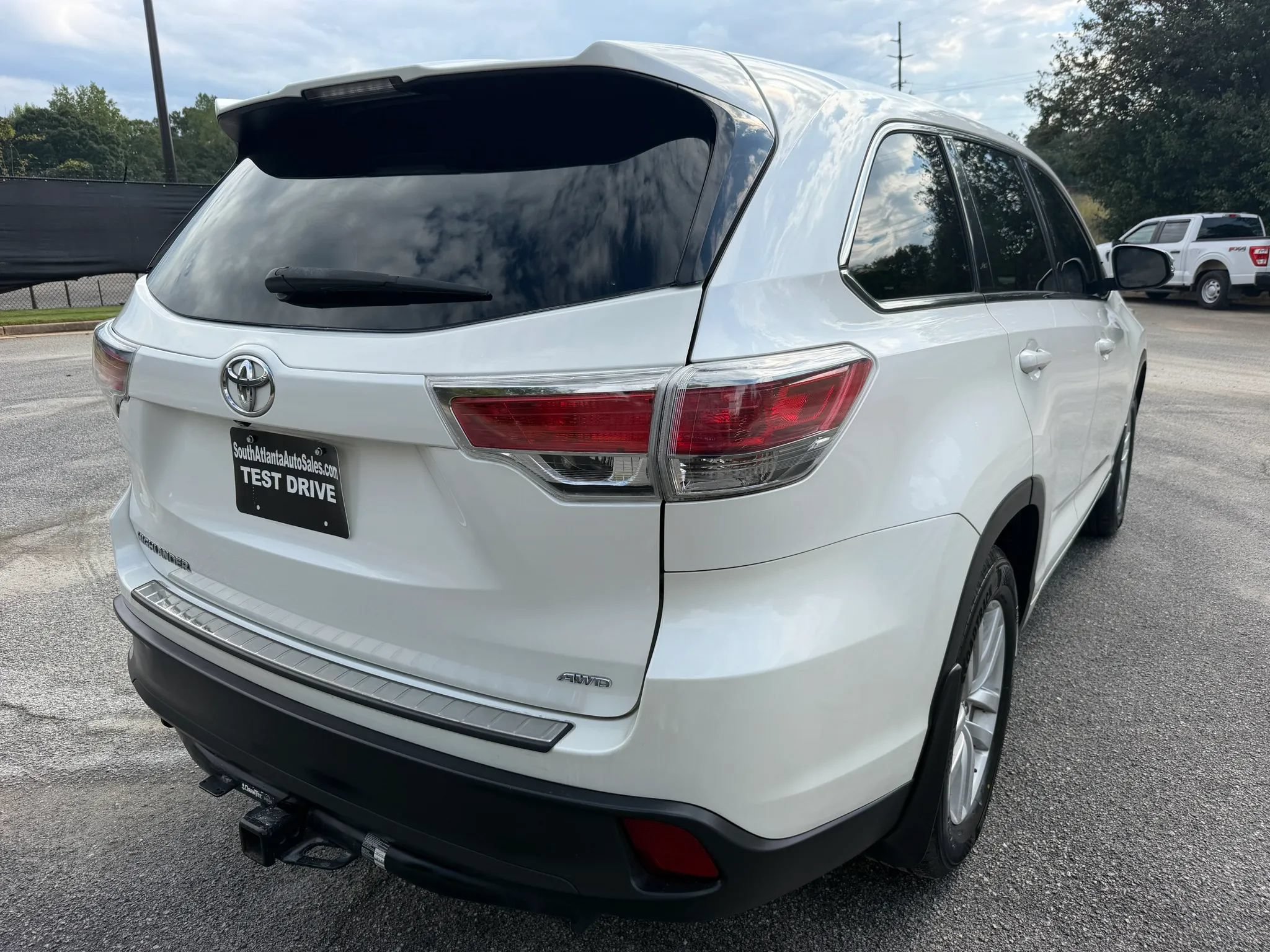 Used 2016 Toyota Highlander LE AWD/4WD image 5
