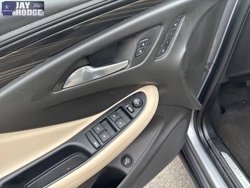 Used 2020 Buick Envision Essence w/ Experience Buick Package AWD/4WD image 17