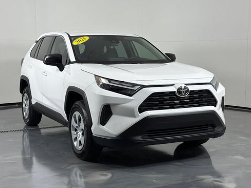 Used 2025 Toyota RAV4 LE FWD image 3