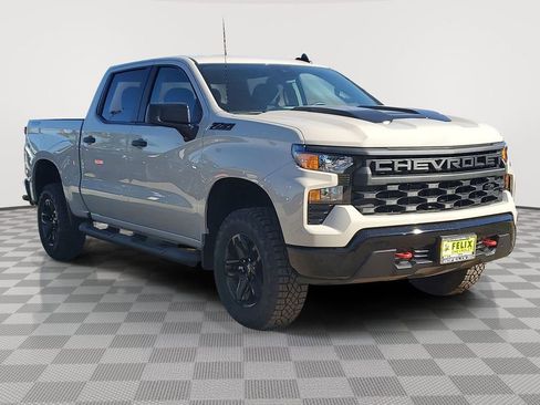 New 2026 Chevrolet Silverado 1500 Custom Trail Boss w/ LPO, Dark Essentials Package AWD/4WD image 2