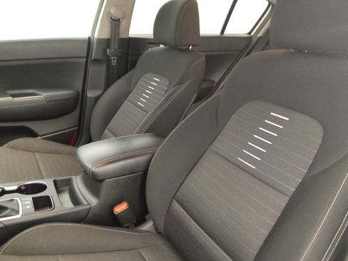 Used 2020 Kia Sportage LX w/ LX Popular Package FWD image 17