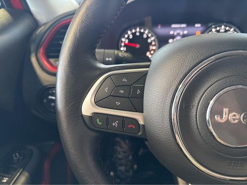 Used 2023 Jeep Renegade Trailhawk w/ Trailhawk Elite Group AWD/4WD image 22