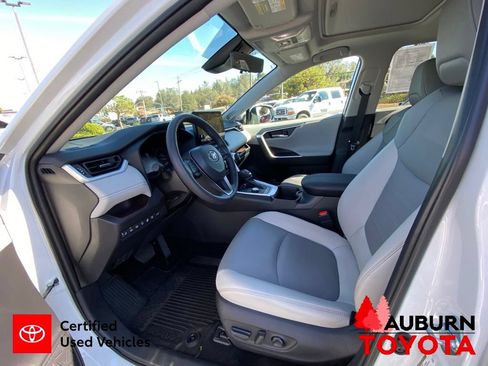 Certified 2025 Toyota RAV4 Limited w/ Advanced Technology Package AWD/4WD image 33