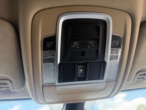 Used 2020 RAM 2500 Laramie image 36