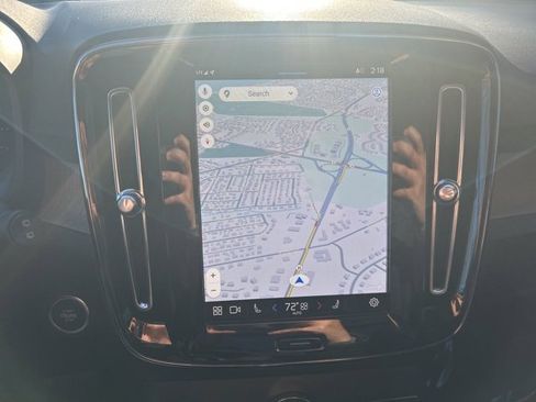 Certified 2025 Volvo XC40 B5 Plus image 22