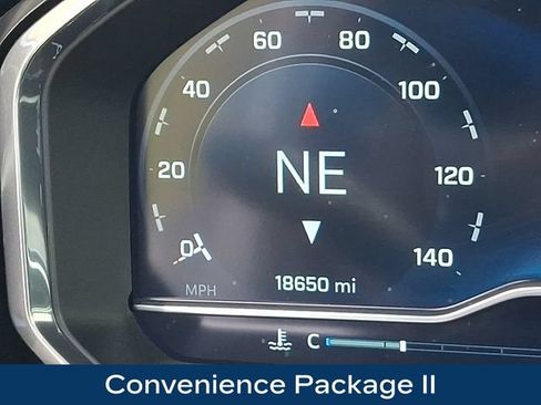 Used 2023 Chevrolet Silverado 1500 RST AWD/4WD image 6