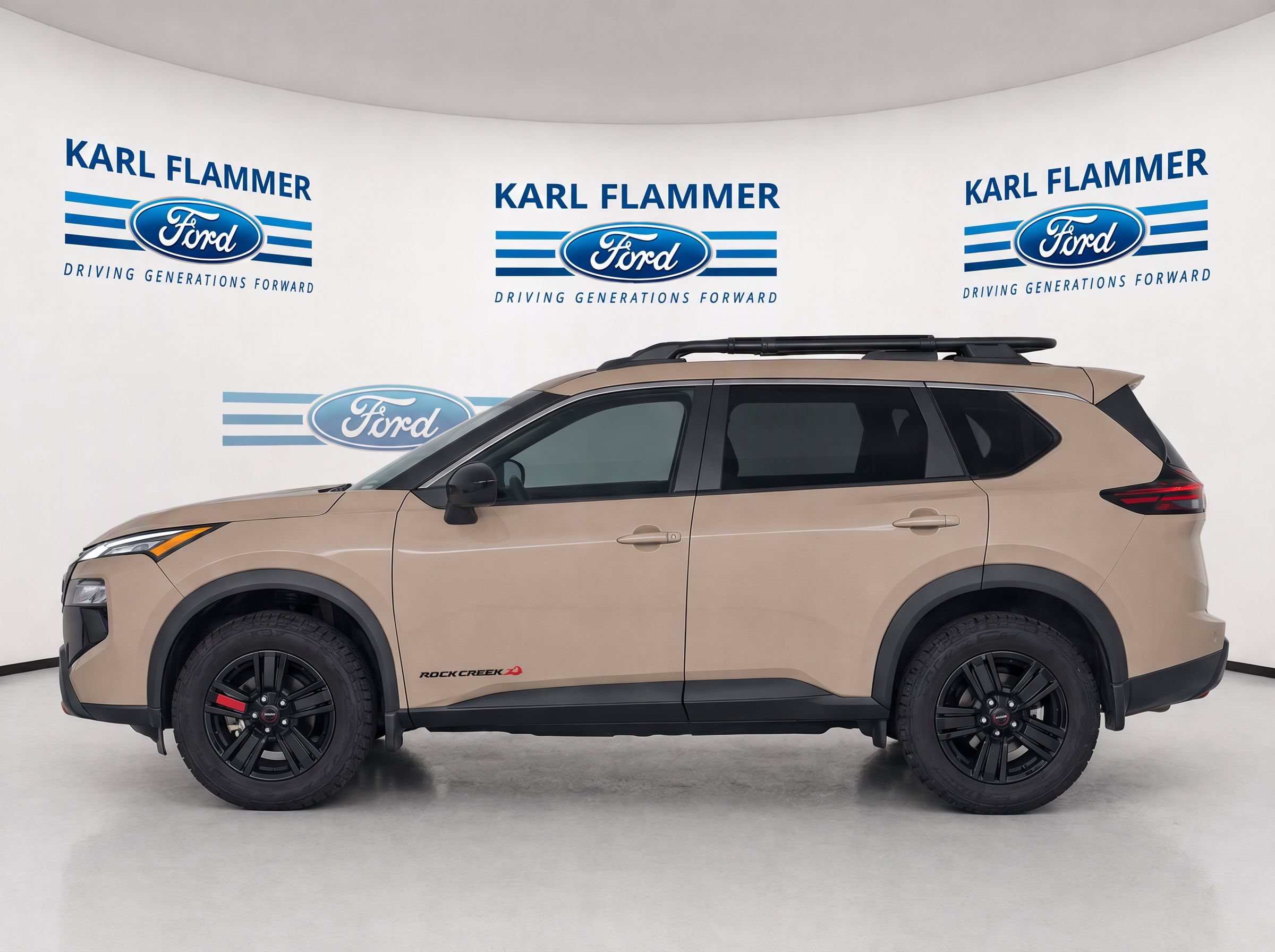 Used 2025 Nissan Rogue SV AWD/4WD image 6