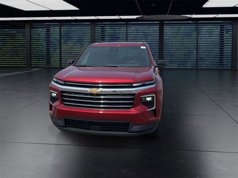 New 2025 Chevrolet Traverse LT w/ Sun and Wheel Package image 3