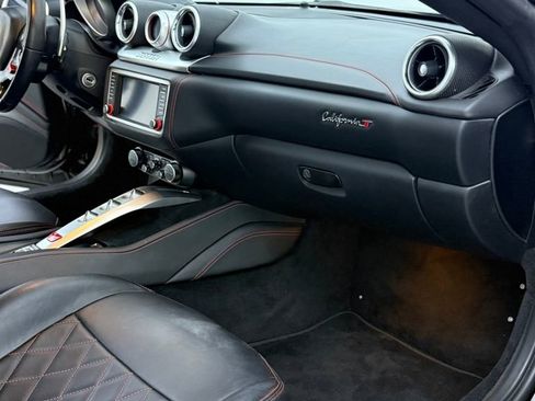 Used 2017 Ferrari California T image 49
