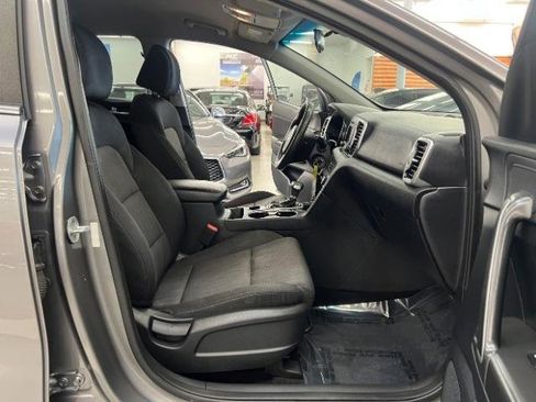 Used 2019 Kia Sportage LX FWD image 23