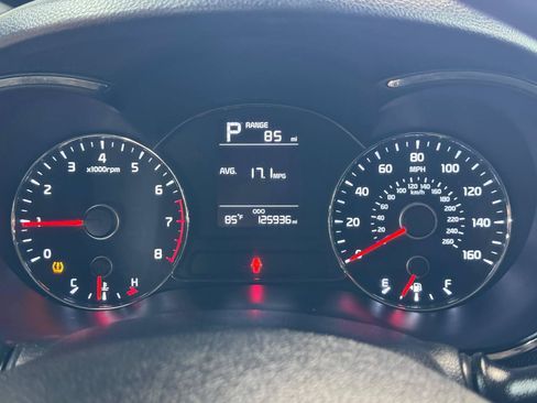 Used 2017 Kia Forte LX FWD image 23
