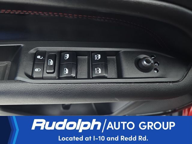 Used 2025 Jeep Compass Trailhawk AWD/4WD image 14