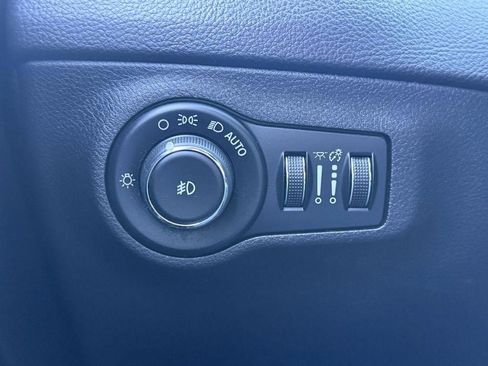 Used 2018 Jeep Compass Latitude w/ Popular Equipment Group AWD/4WD image 34