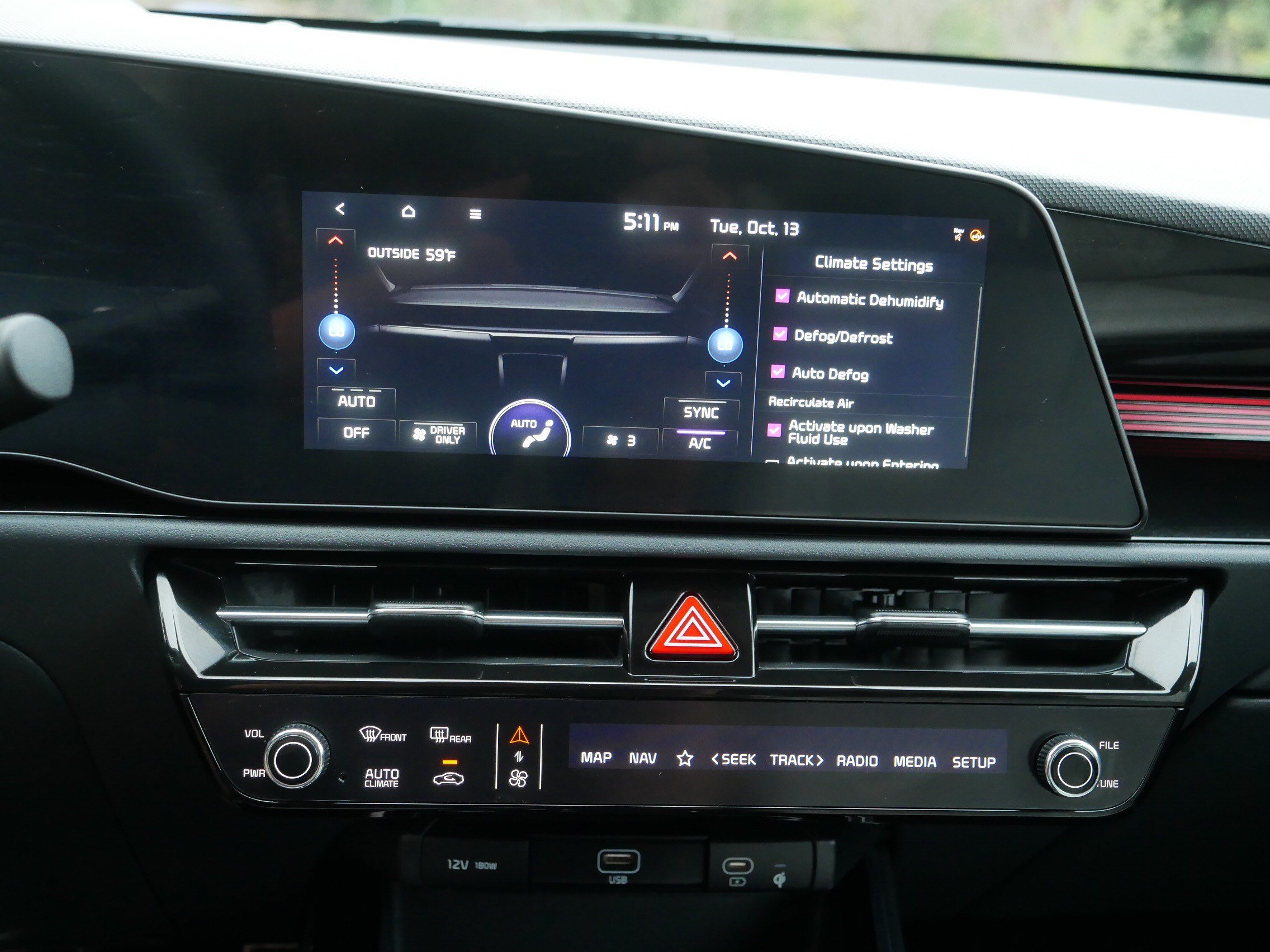 Certified 2025 Kia Niro EX Touring FWD image 23