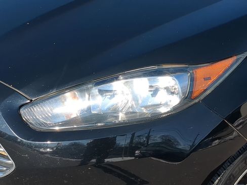 Certified 2018 Ford Fiesta SE image 14