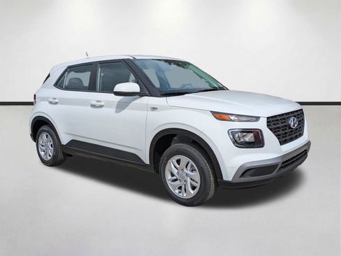 New 2026 Hyundai Venue SE FWD image 1