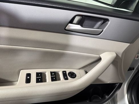Used 2018 Hyundai Sonata SEL FWD image 9