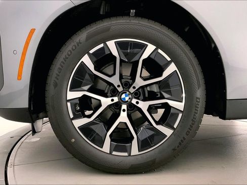 New 2025 BMW X3 xDrive30i w/ Convenience Package image 9