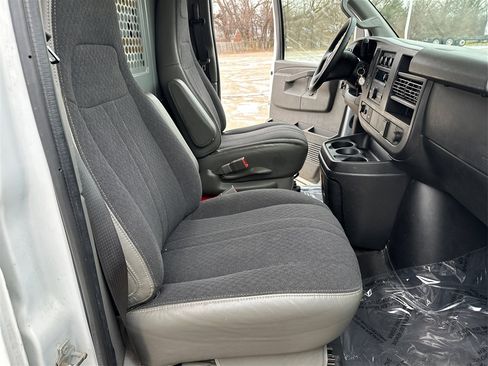 Used 2018 GMC Savana 2500 w/ Driver Convenience Package image 27