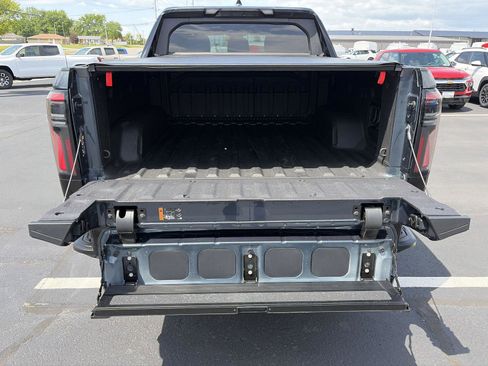 Used 2025 GMC Sierra EV Denali AWD/4WD image 7