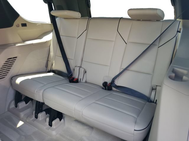 Used 2021 Cadillac Escalade Premium Luxury AWD/4WD image 25