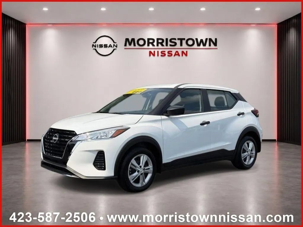 Used 2025 Nissan Kicks Play S FWD image 5