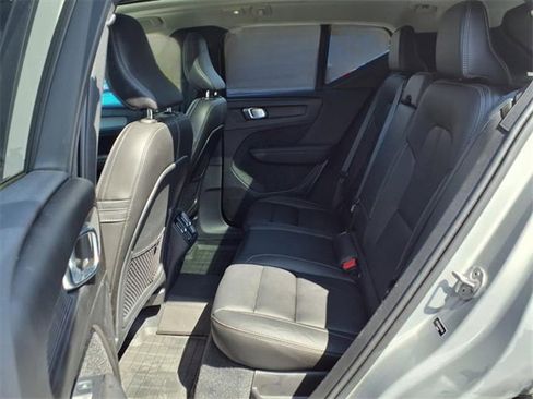 Used 2023 Volvo XC40 B5 Plus w/ Protection Package Premier image 13