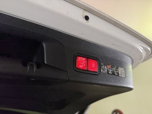 Used 2026 Mercedes-Benz GLS 450 GLS 450 image 37