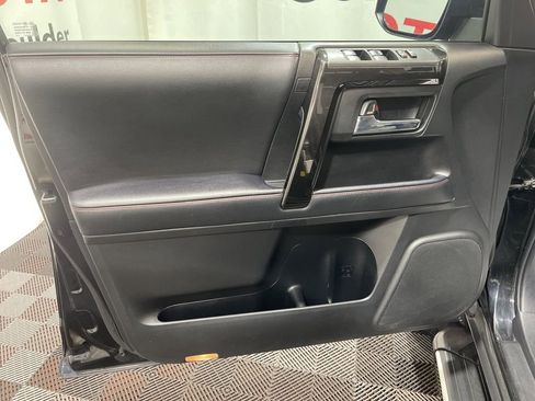 Used 2021 Toyota 4Runner TRD Off-Road Premium w/ Moonroof Package image 19