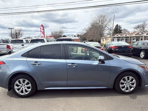 Used 2021 Toyota Corolla LE w/ Carpet Mat Package (TMS) image 10