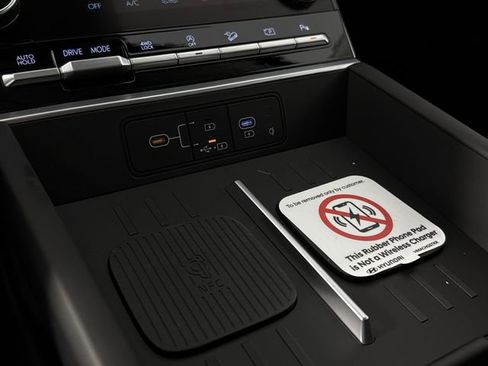 Used 2025 Hyundai Santa Fe SEL image 28