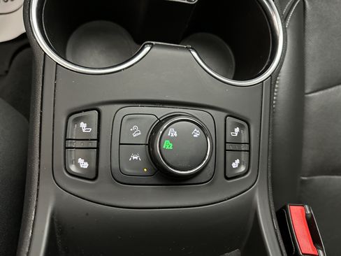 Used 2022 GMC Terrain SLT w/ LPO, Floor Liner Package AWD/4WD image 34