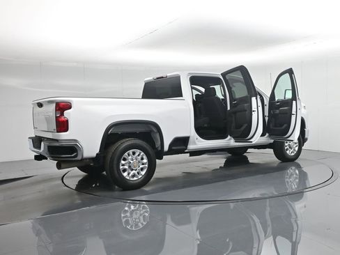 Used 2023 Chevrolet Silverado 2500 LT image 6