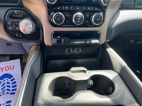 Used 2022 RAM 1500 Laramie AWD/4WD image 17