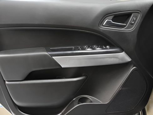 Used 2021 Chevrolet Colorado ZR2 w/ ZR2 Dusk Special Edition image 32