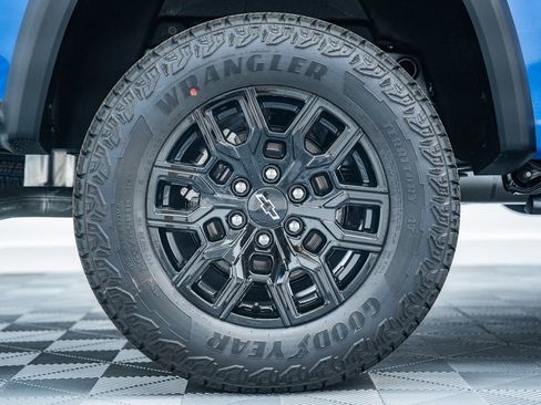 New 2026 Chevrolet Colorado Trail Boss AWD/4WD image 16
