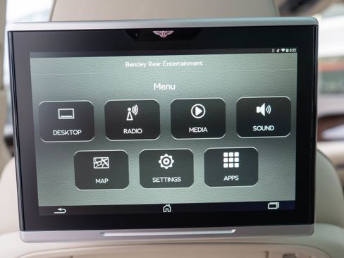 Used 2017 Bentley Bentayga image 34