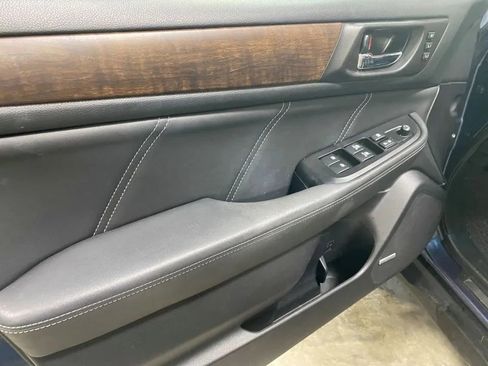 Used 2018 Subaru Outback 2.5i Limited w/ Popular Package #2 image 11