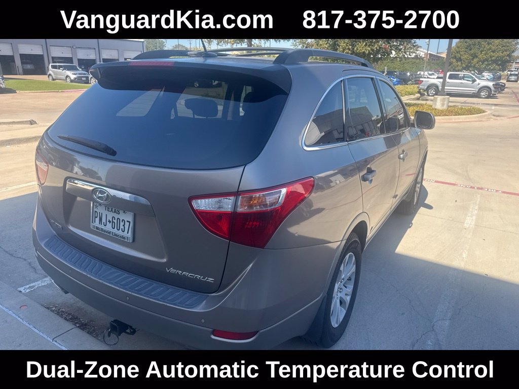 Used 2010 Hyundai Veracruz GLS FWD image 3